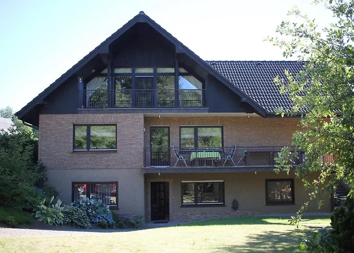 Zum Nutscheid 公寓 *