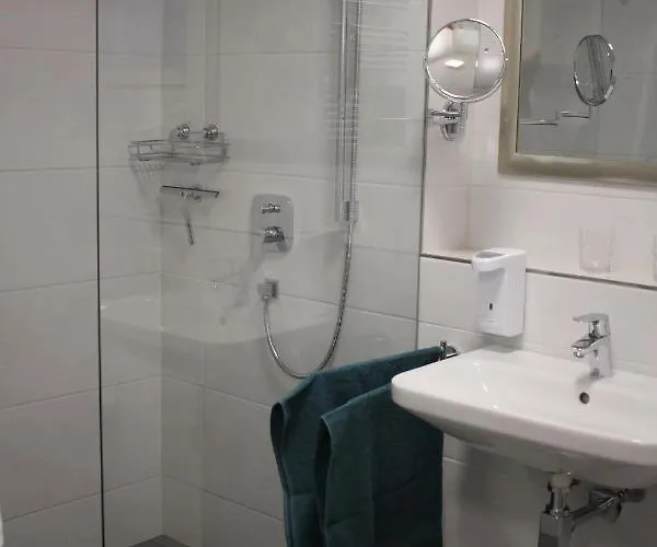 Zum Nutscheid 公寓 *